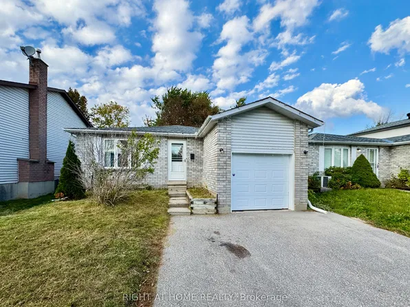 6 Hickling Trl, Barrie, ON L4M 5V7