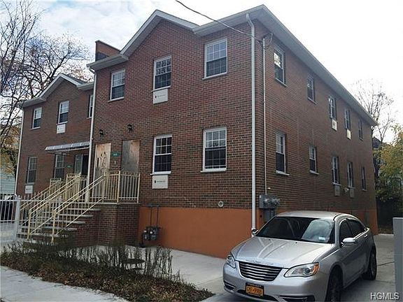 4th image of 1458 Oakley St #2