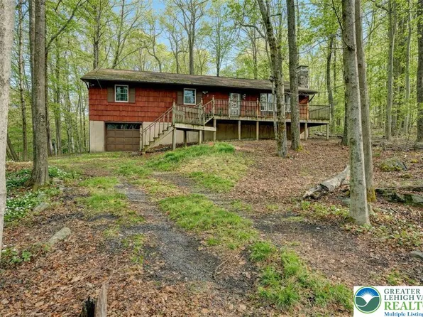 188 Mountainside Dr, Gouldsboro, PA 18424