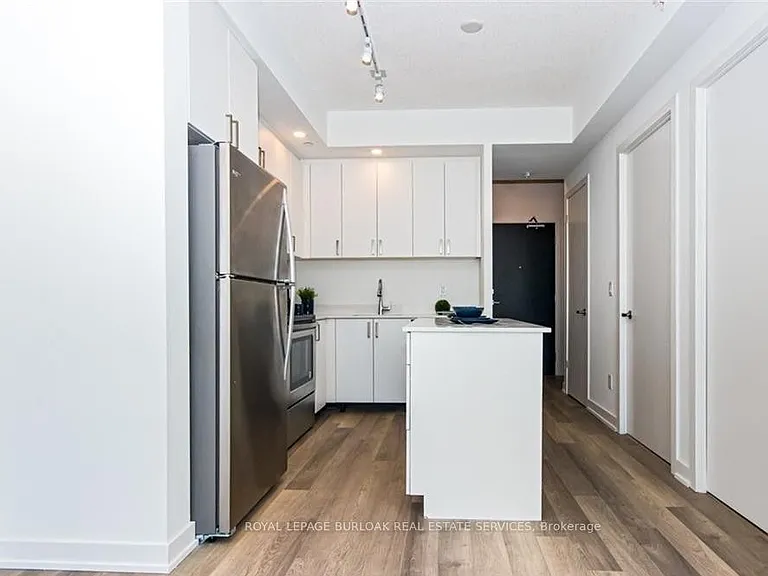 5240 Dundas St #B505 — Photo 3