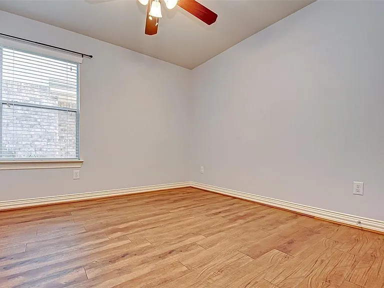5518 Gibralter Pl — Photo 9