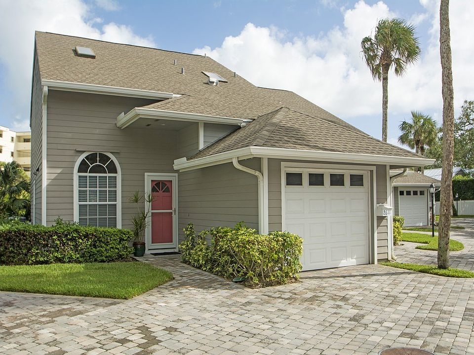 1st image of 2611 Ocean Dr #12