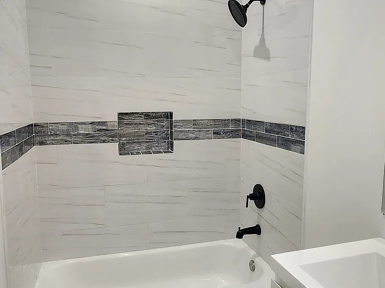 2130 W 80th St #1 — Photo 15