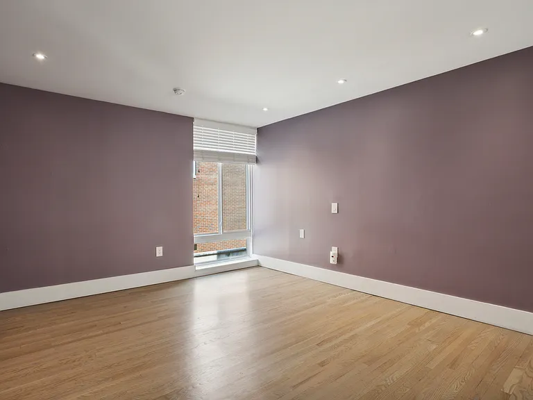 107 Lombard St #A — Photo 12