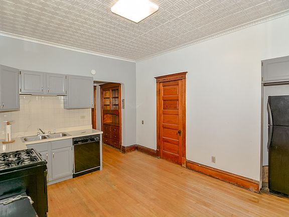 5th image of 2719 N Dayton St #Ua1