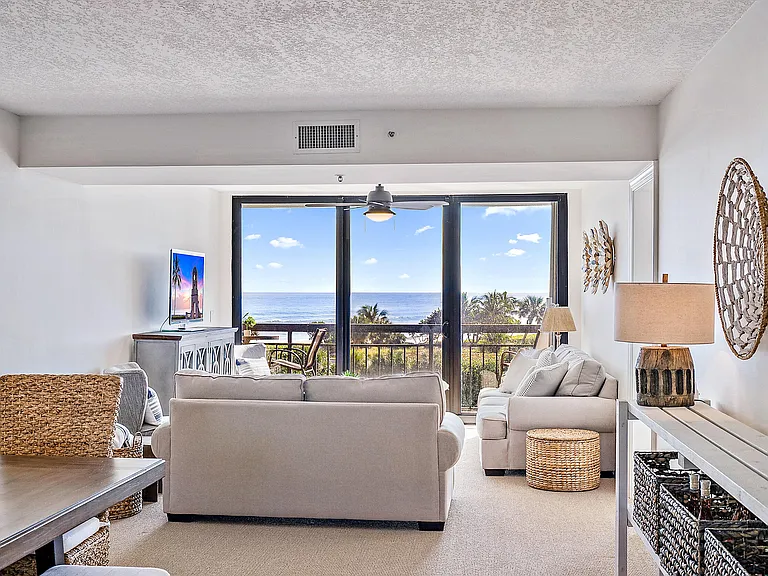 101 S Seas Dr #406 — Photo 6