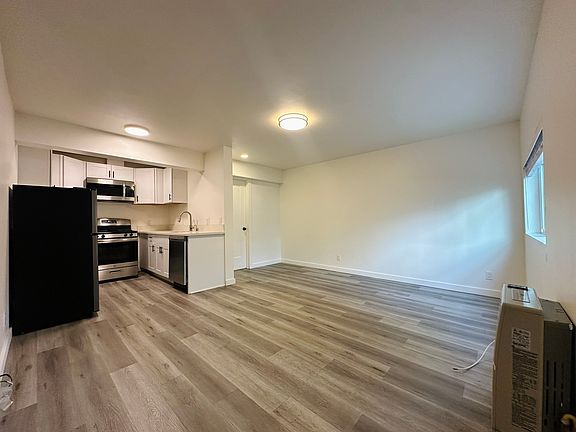 3rd image of 201 Ladera St #22
