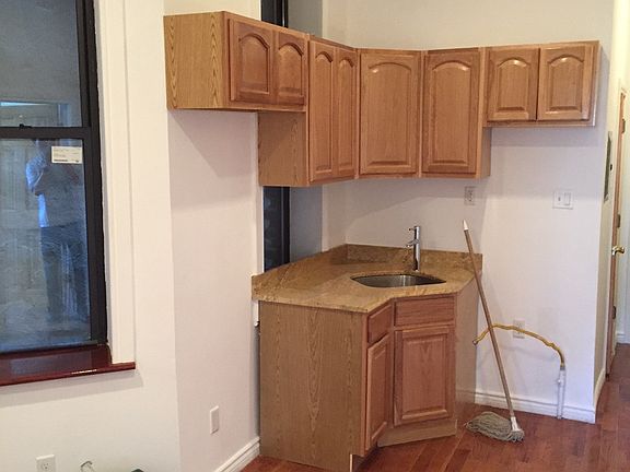 4th image of 406 E 119th St APT 1W