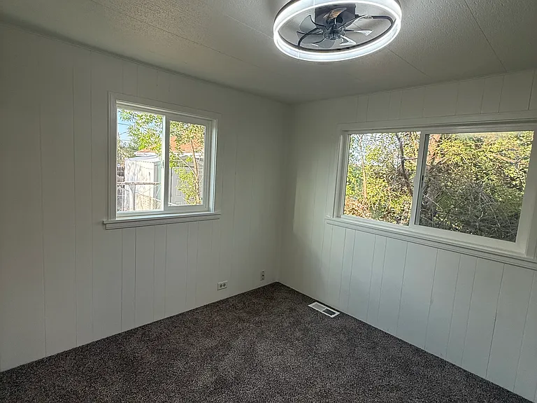 635 Washington Ave — Photo 16