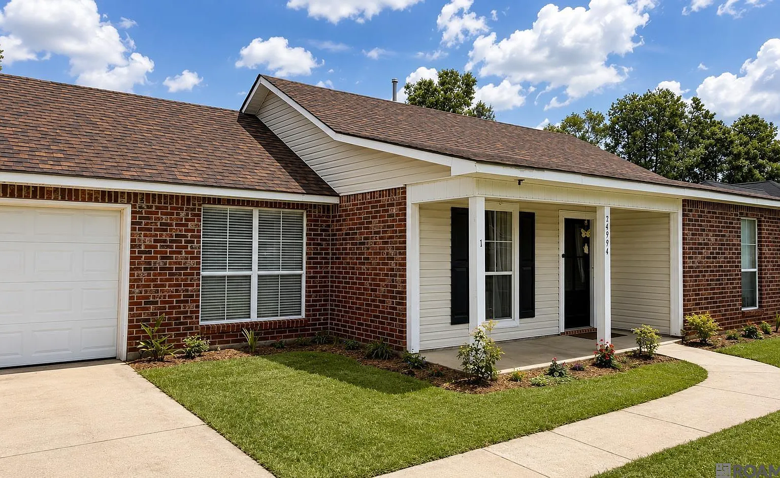 3 bed, 1316 sqft, $1,650 — Photo 2