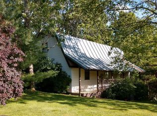 39469 Mound Hill Rd, Albany, OH 45710