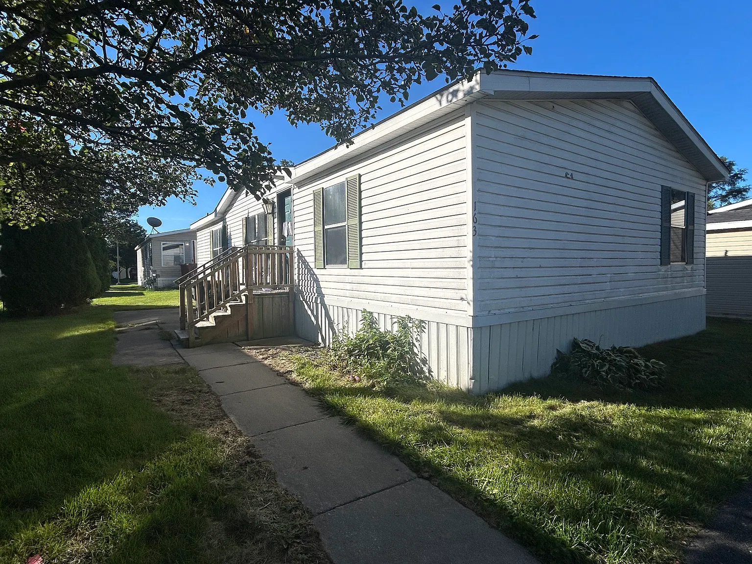 3 bed, $1,050 — Photo 2