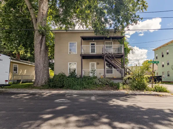 17 Acadia Avenue, Lewiston, ME 04240