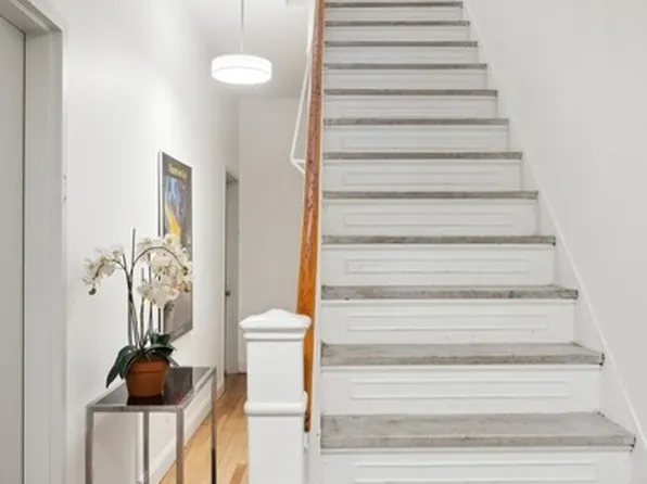 344 East 51st Street image 7 of 8