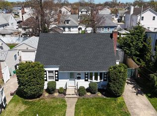 2647 Colonial Ave, Merrick, NY 11566