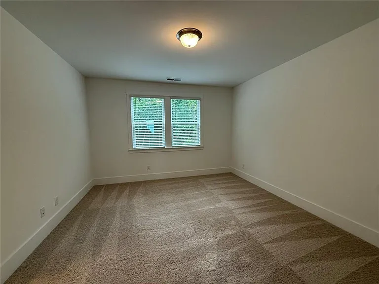 1682 Hannah Ter NW — Photo 17