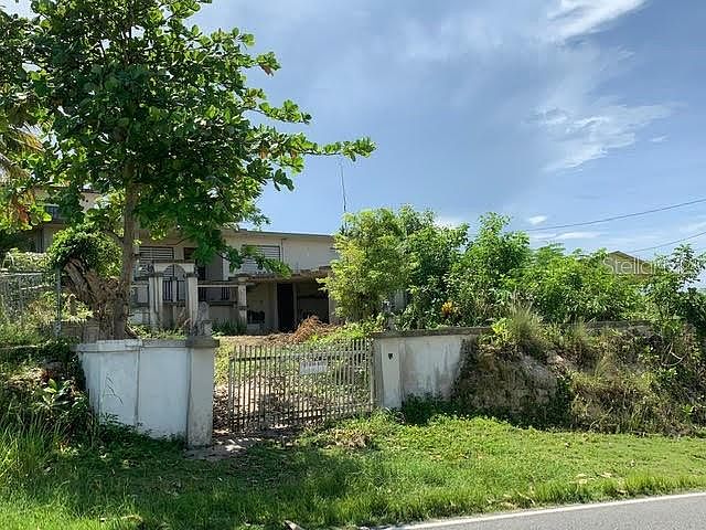 2nd image of 499 Estacion