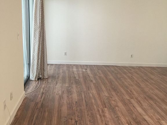 4th image of 7 Talavera Ct