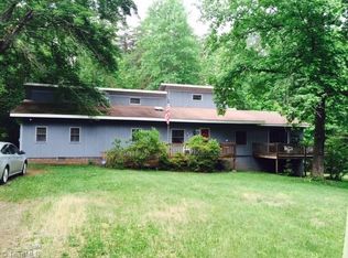 800 Peach Orchard Rd, Mayodan, NC 27027