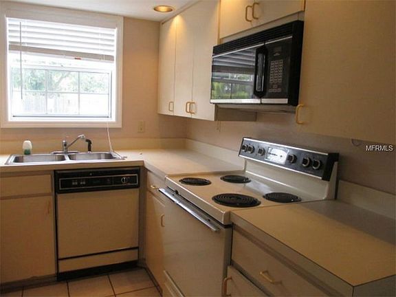 5th image of 2164 Vista Del Sol Cir Unit 508