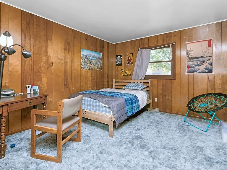 54528 Willis Ave — Photo 12