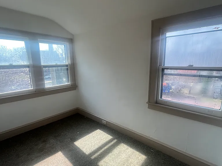 281 S Franklin St #8 — Photo 5