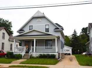 427 W South Park Ave, Oshkosh, WI 54902