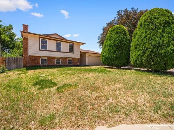 7 Emperor Ct, Pueblo, CO 81005