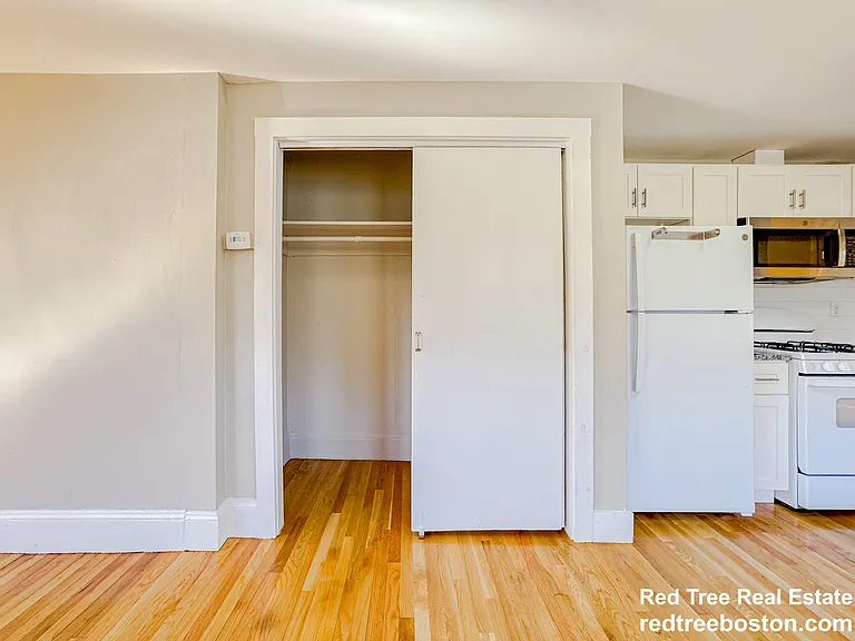 19 Town Hill St #2 — Photo 7