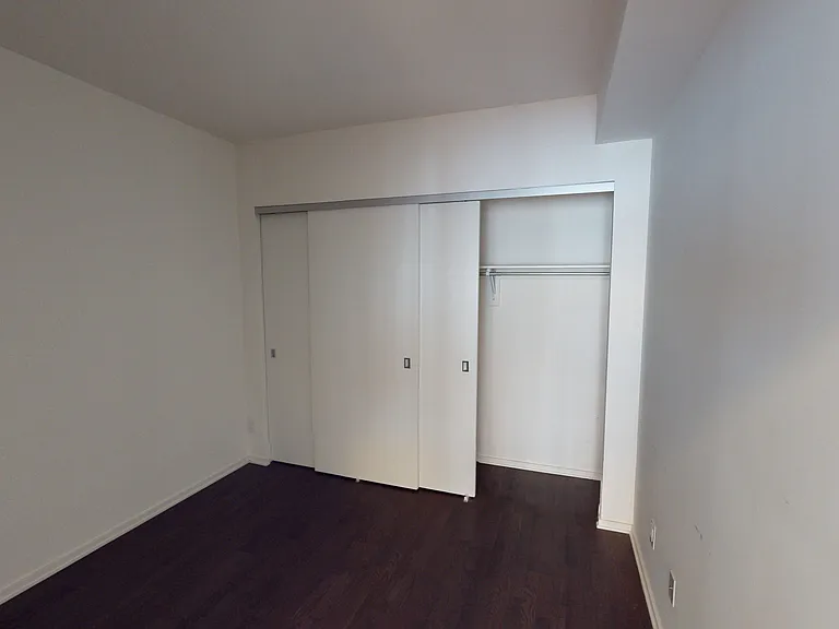 1 Bloor St E #4407 — Photo 8