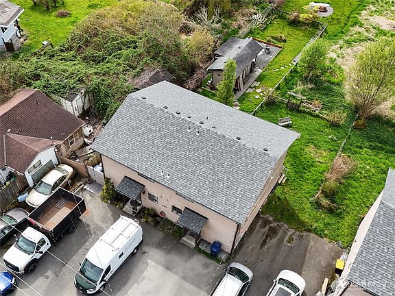 3rd image of 2406 Callow Road