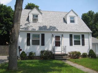 15 Vaughn Ave, Warwick, RI 02886