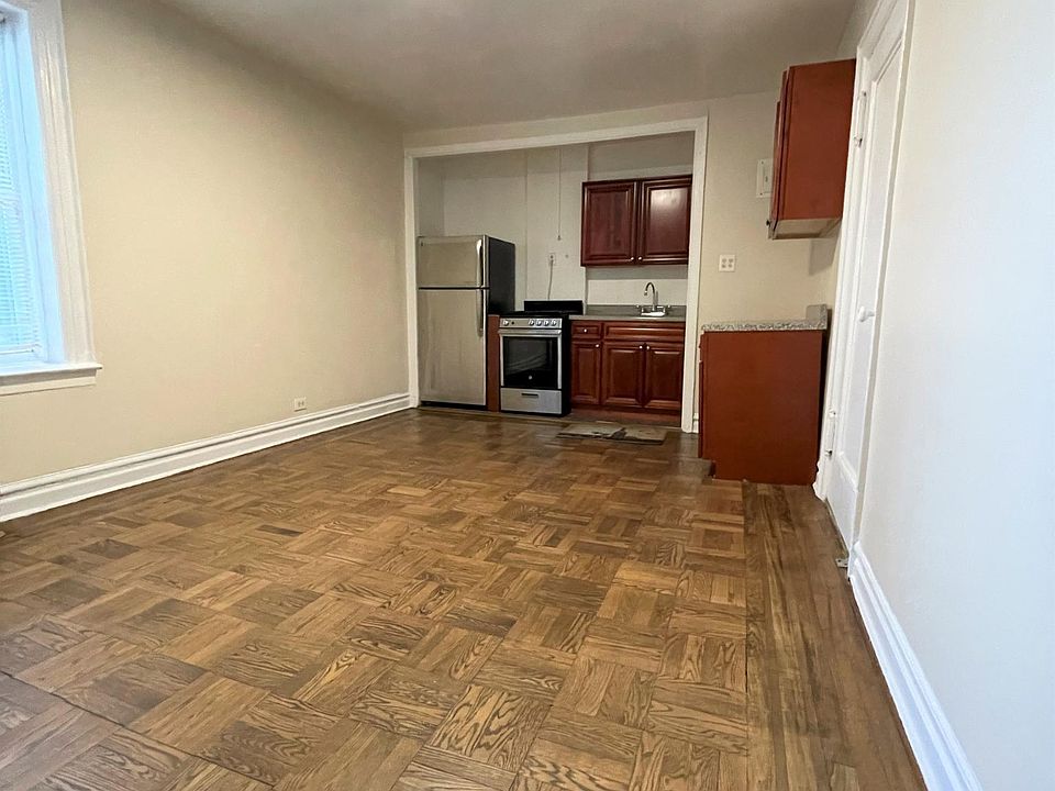1st image of 925 McLean Ave Floor 1