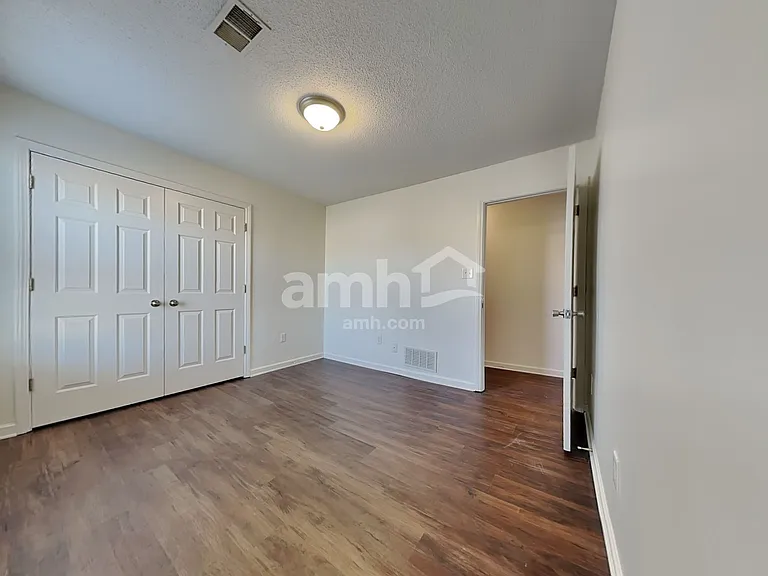 5718 Eagleston Dr — Photo 22