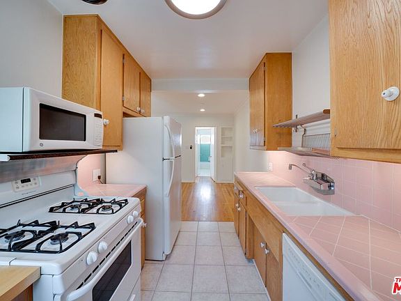 4th image of 827 Lincoln Blvd APT I