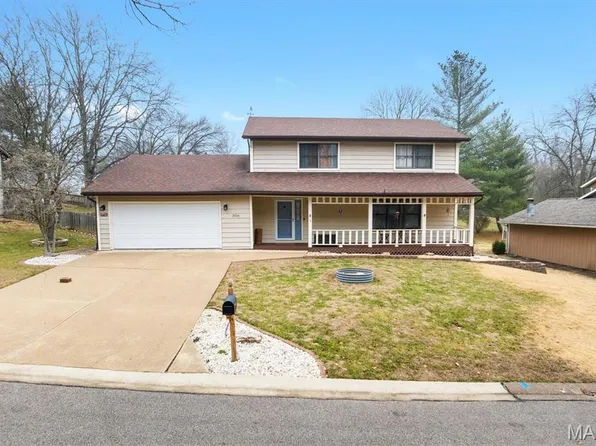 2016 Greenbrier Dr, Collinsville, IL 62234