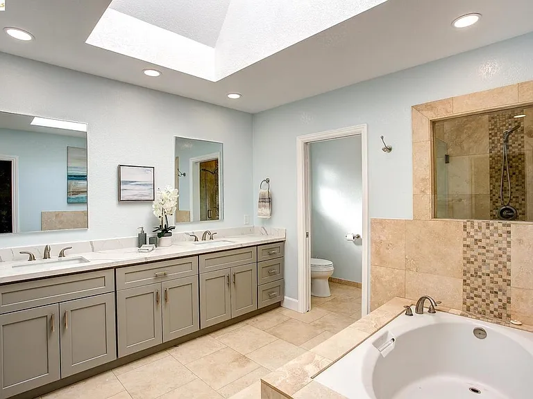 Reef Ct — Photo 12
