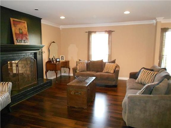4th image of 104 Lee Etta Dr
