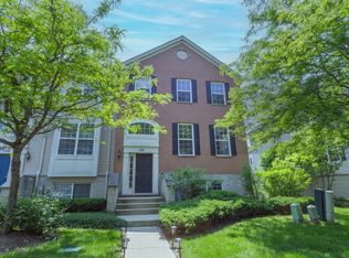 124 Jackson St, Gilberts, IL 60136