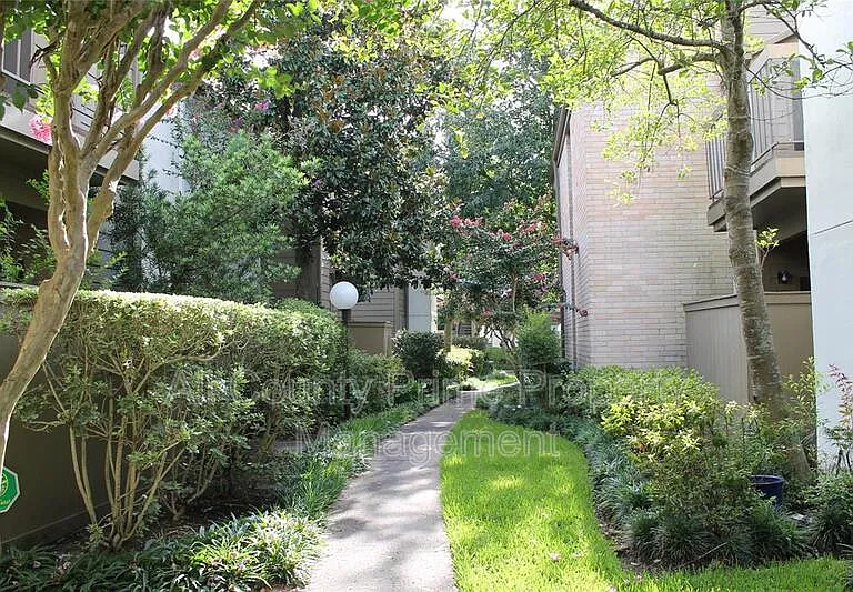 10049 Westpark Dr #168 — Photo 31