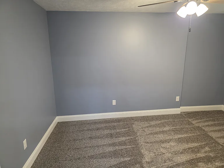Bedroom Includeing Ceiling fan