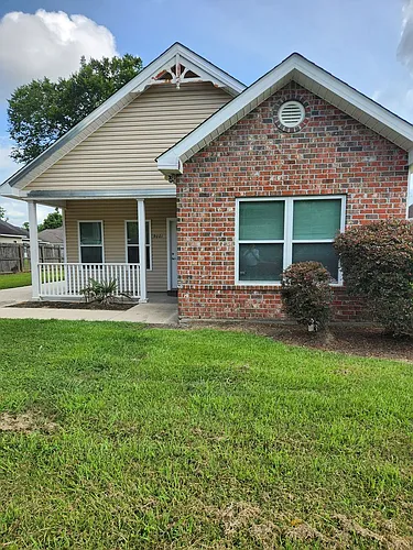 9001 Cedar Ct Photo 1