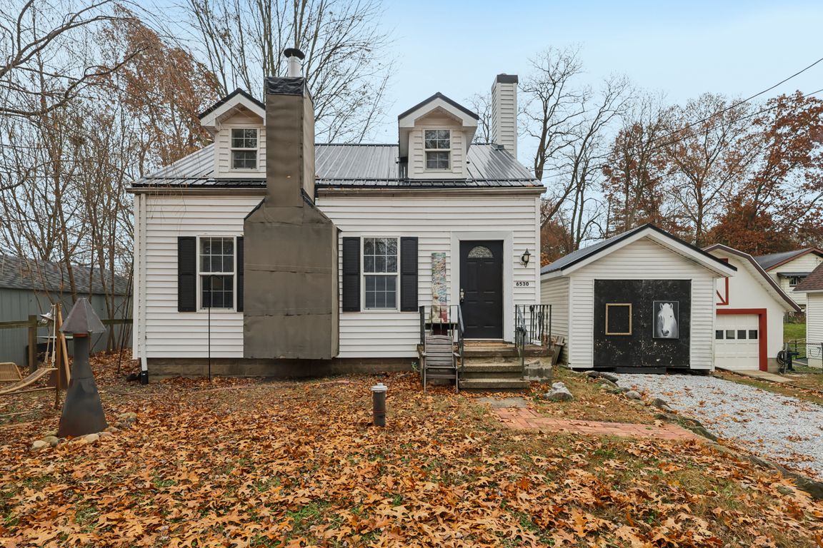 Towner Dr-S2211-001.jpg