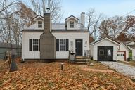 Towner Dr-S2211-001.jpg