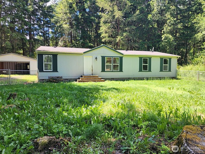 2nd image of 11843 Blue Glacier Lane SE
