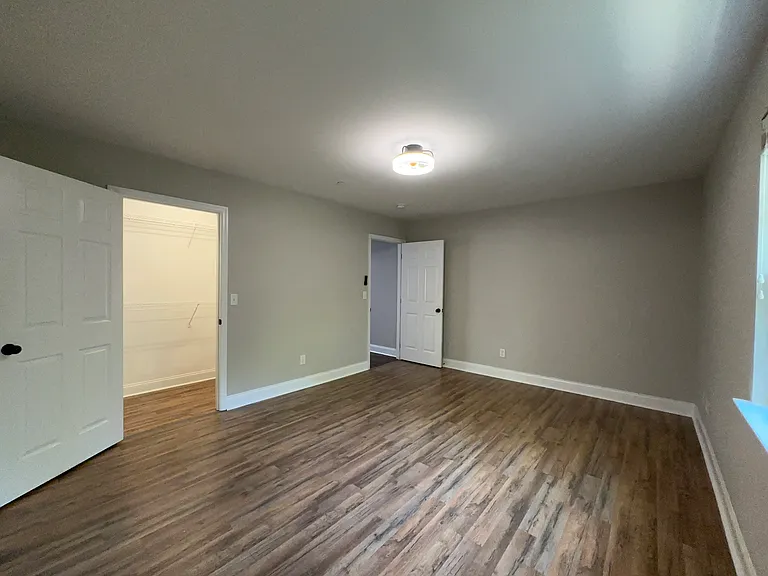 1126 Maple Tree Ln — Photo 24