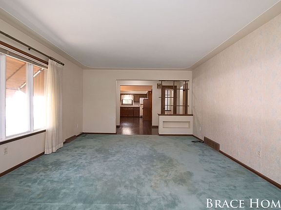 3rd image of 2512 Boulevard Dr SW