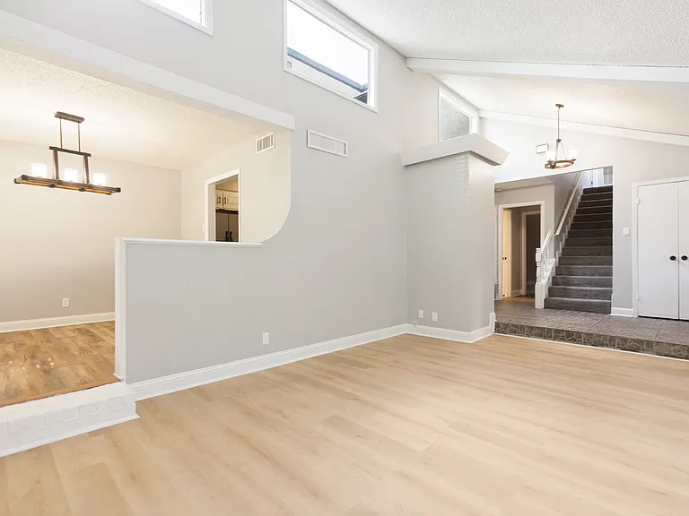 14372 Haymeadow Cir — Photo 11