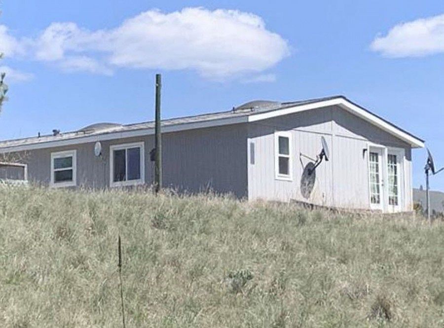 1st image of 20 Long Lake Ln