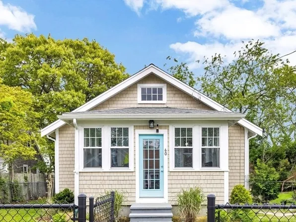 60 Grove St, Barnstable, MA 02630